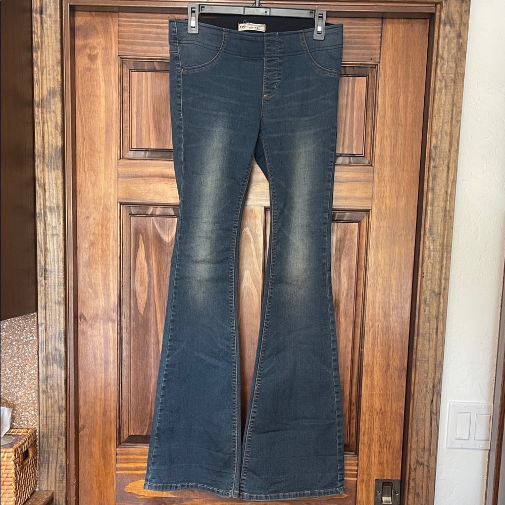 Free People pull on flare jeans size 28